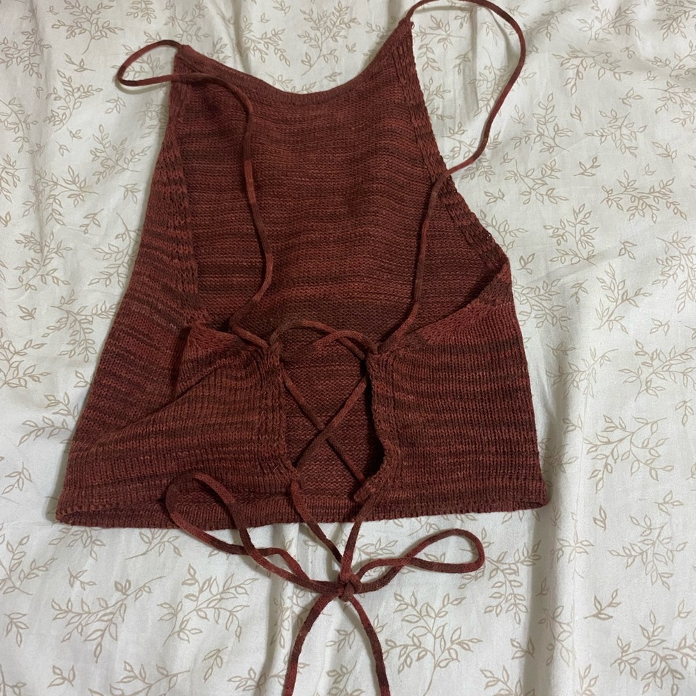 brown top